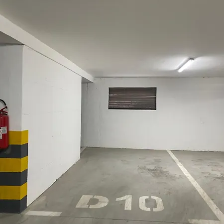 Mona * بانيا لوكا